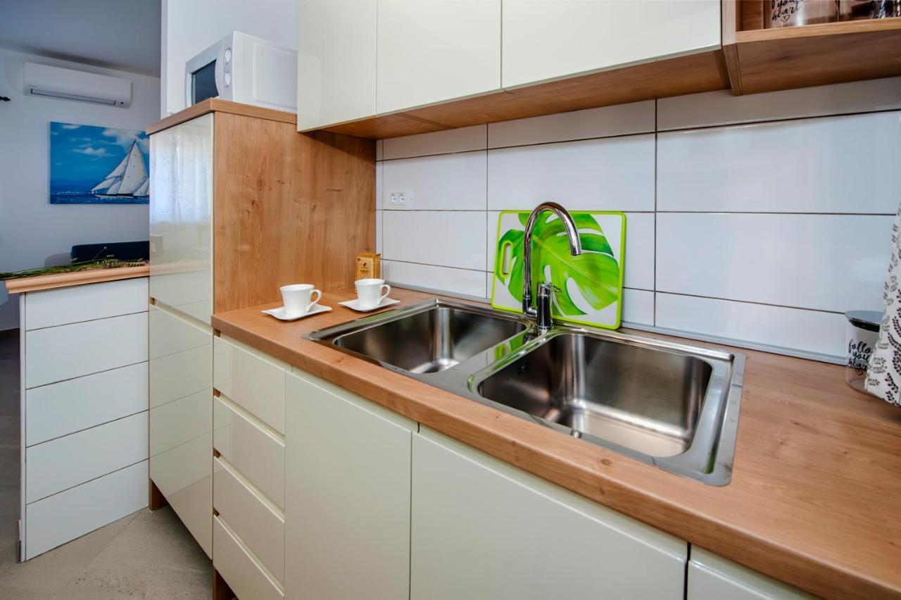 Paradise Beach Apartments Rovinj Extérieur photo