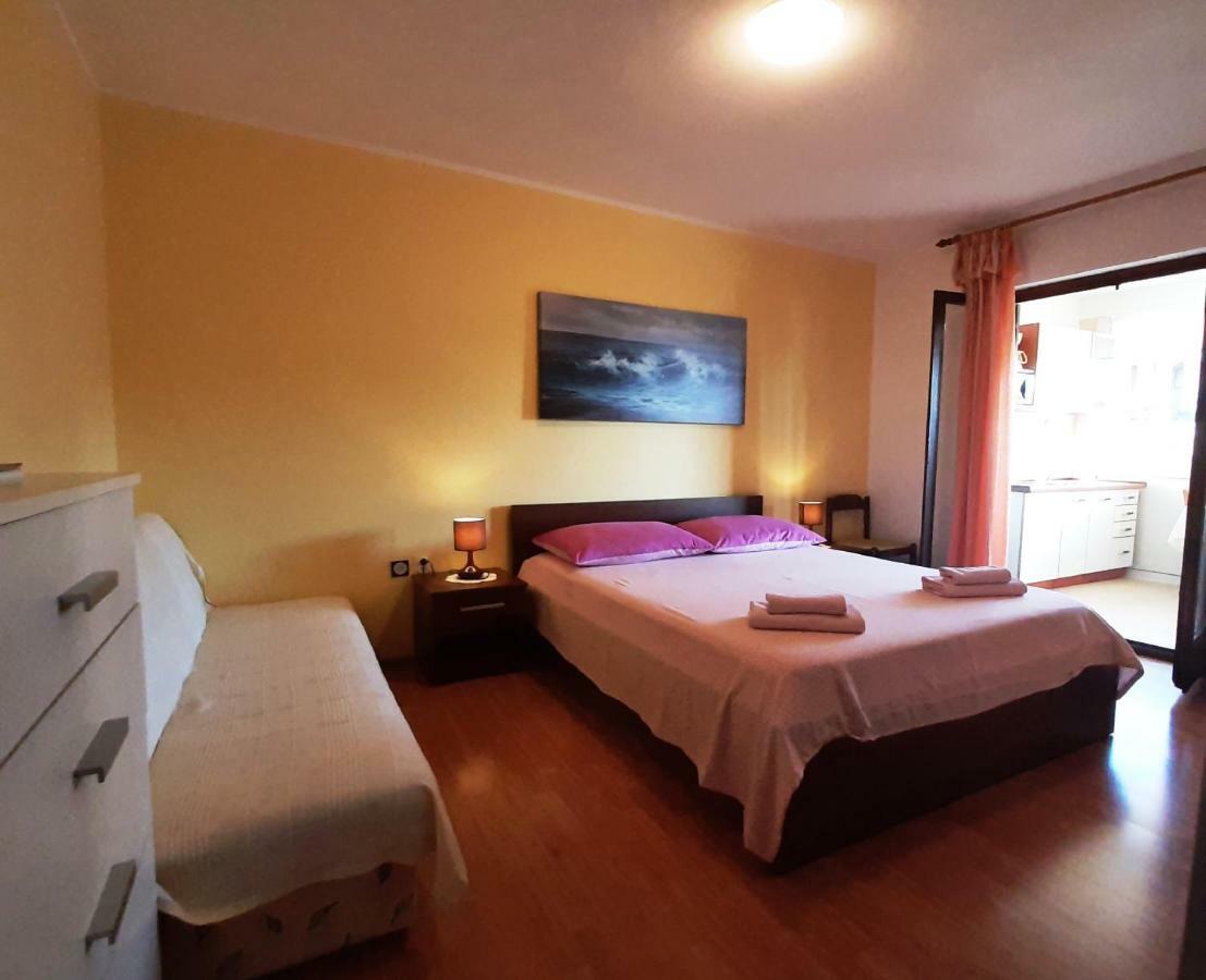 Paradise Beach Apartments Rovinj Extérieur photo