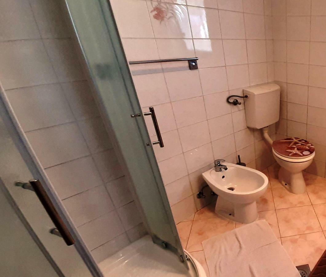 Paradise Beach Apartments Rovinj Extérieur photo
