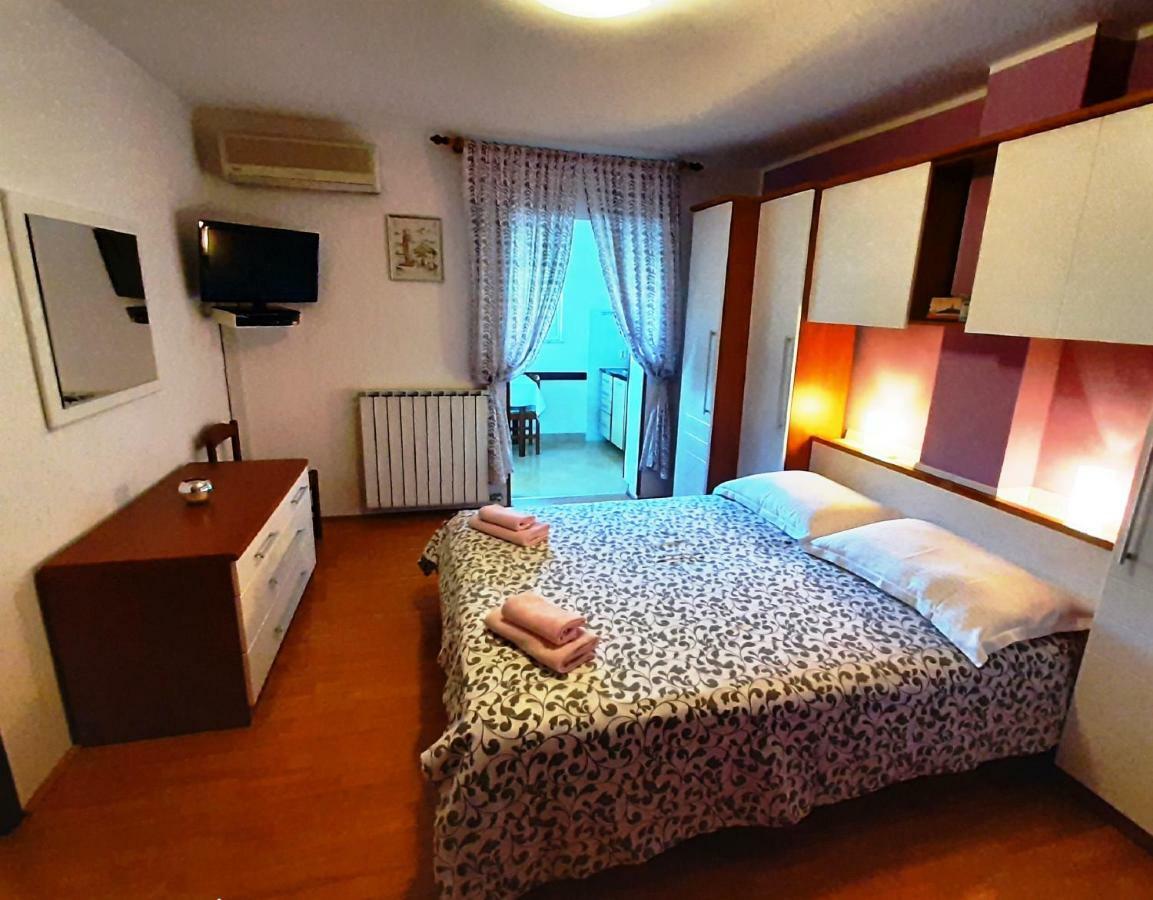 Paradise Beach Apartments Rovinj Extérieur photo